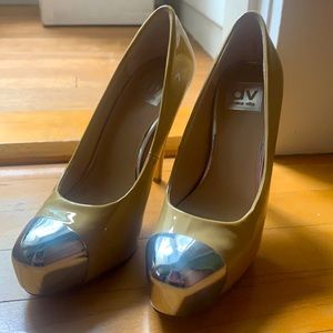 Like new Beige heels